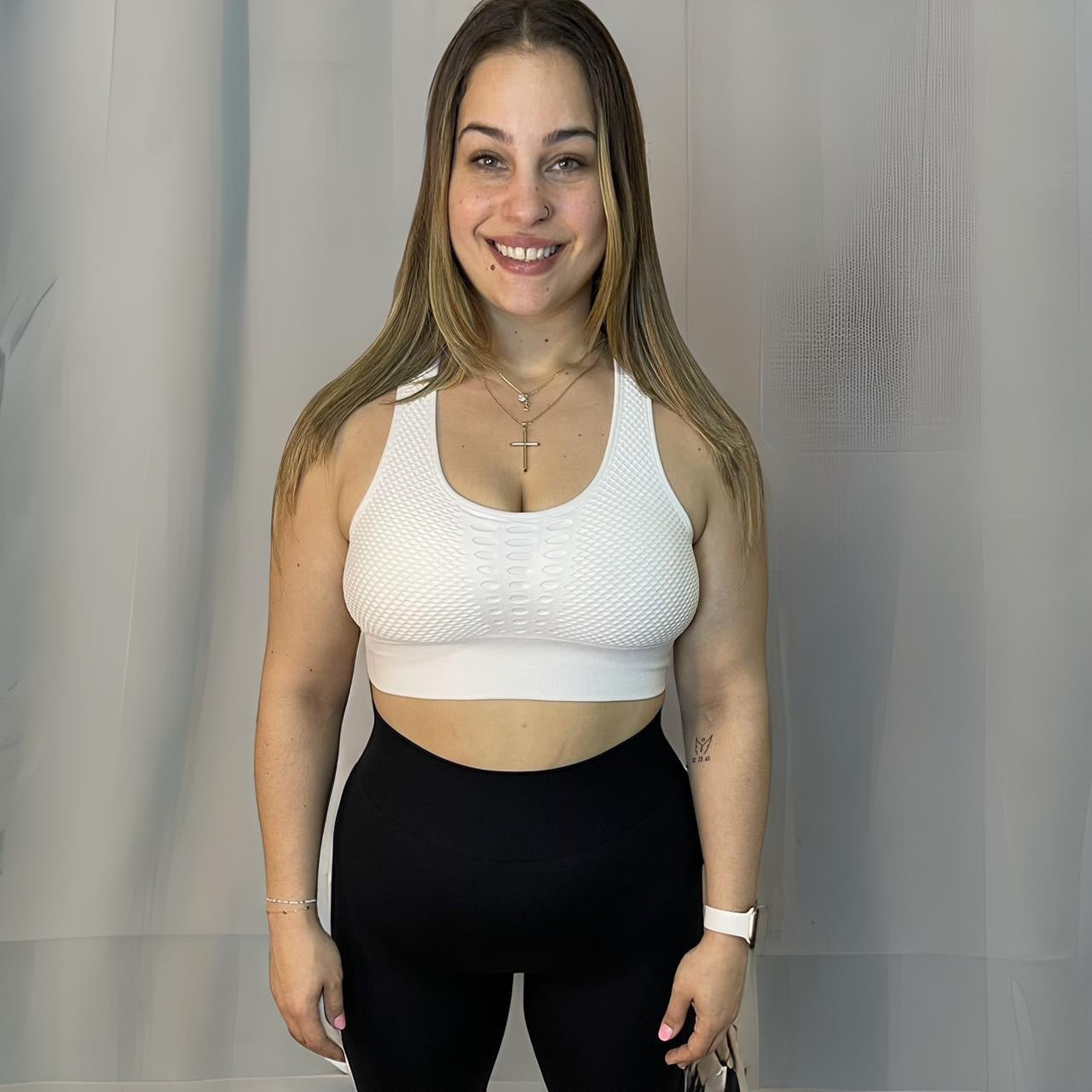 “La de Hoyitos”Sport Bra